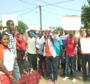 SEDHIOU : MARCHE DES ETUDIANTS DEÇUS DE LA SUBVENTION MUNICIPALE