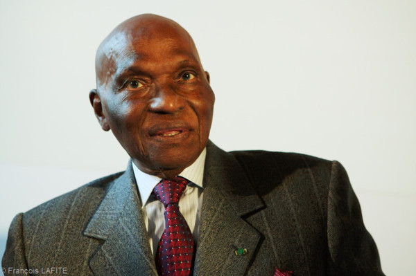 Abdoulaye Wade débloque des centaines de millions pour débaucher des militants à Abidjan!