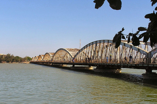 Forte affluence de la mouvance présidentielle à l’inauguration du pont Faidherbe rénové