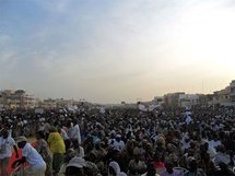 Deux jours après son congrès à Diamalaye : Macky Sall fait du «set-setal » sur les lieux