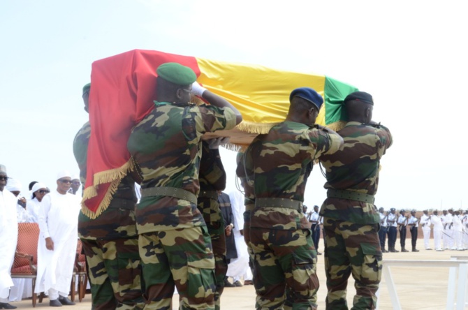 PHOTOS - AIDB: Les images de l'arrivée de la dépouille d'Ousmane Tanor Dieng