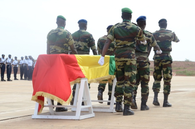 PHOTOS - AIDB: Les images de l'arrivée de la dépouille d'Ousmane Tanor Dieng