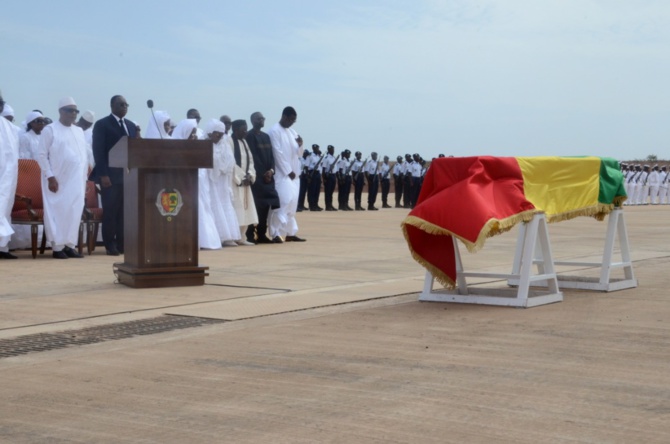 PHOTOS - AIDB: Les images de l'arrivée de la dépouille d'Ousmane Tanor Dieng