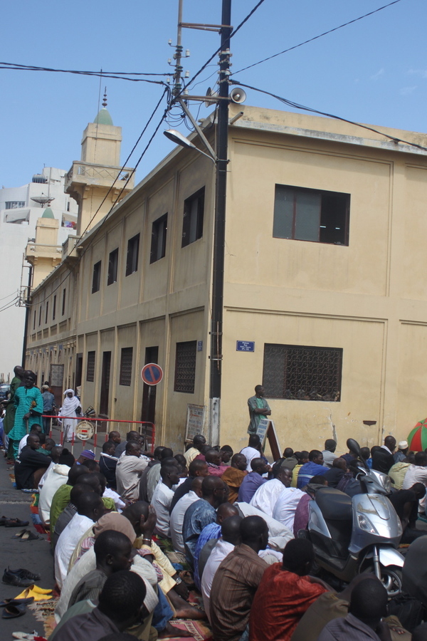 Mosquée de la rue Carnot : Une prière du vendredi dans la frayeur  ( Exclusif Photos ) 