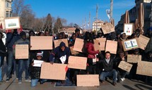 (Photos) Les Sénégalais de Montpellier: « A l'instar des autres tyrans du continent, nous exigeons d'Abdoulaye Wade qu'il dégage »