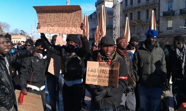 (Photos) Les Sénégalais de Montpellier: « A l'instar des autres tyrans du continent, nous exigeons d'Abdoulaye Wade qu'il dégage »