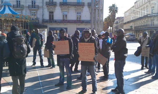 (Photos) Les Sénégalais de Montpellier: « A l'instar des autres tyrans du continent, nous exigeons d'Abdoulaye Wade qu'il dégage »