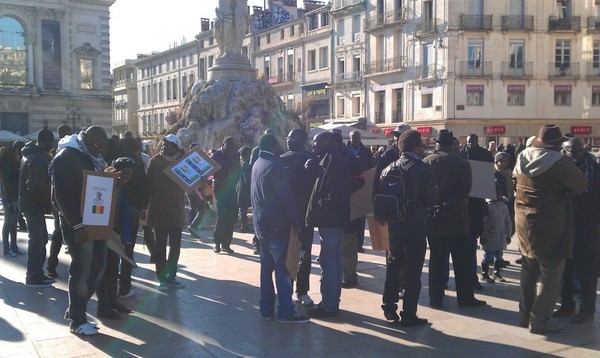 (Photos) Les Sénégalais de Montpellier: « A l'instar des autres tyrans du continent, nous exigeons d'Abdoulaye Wade qu'il dégage »