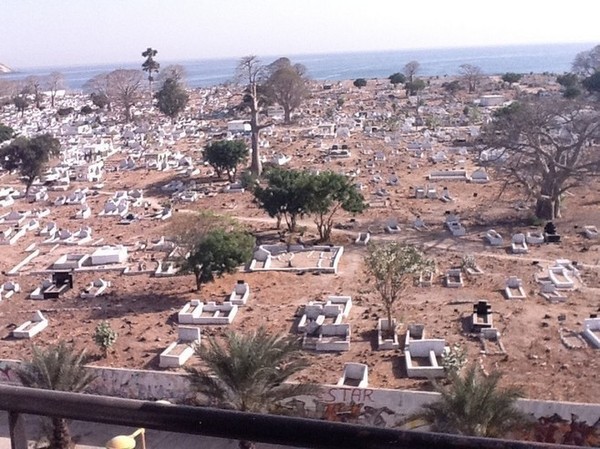 PHOTO - DECOUVERTE AU CIMETIERE DE SOUMBEDIOUNE : Maodo Malick Pouye a-t-il été sacrifié ?