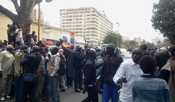 (Photo) Dernière minute: Youssou Ndour dans la danse