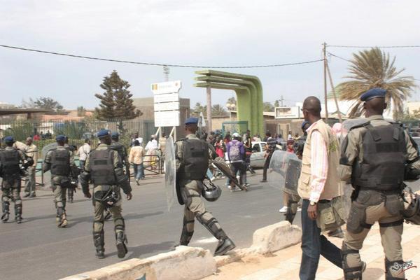 Nouvelle dispersion d'une manifestation interdite à Dakar  (Photos)