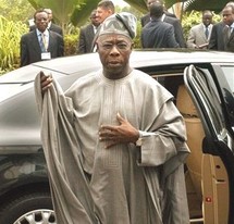 Olusegun Obasanjo arrive à 16 heures à Dakar