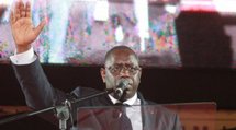 LA  LOUCHE ATTITUDE DE MACKY SALL