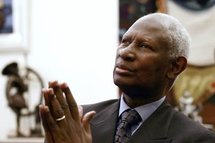 ABDOU DIOUF : "Je continue à prier pour le Sénégal"