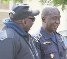 Hommage aux forces de l’ordre et en particulier la police.