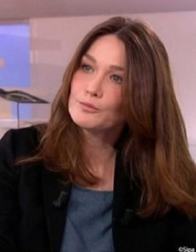 Carla Bruni-Sarkozy pense avoir évité «la boulette magistrale»