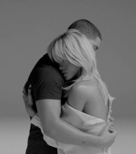 Rihanna et Drake : Très proches dans le clip 'Take Care'