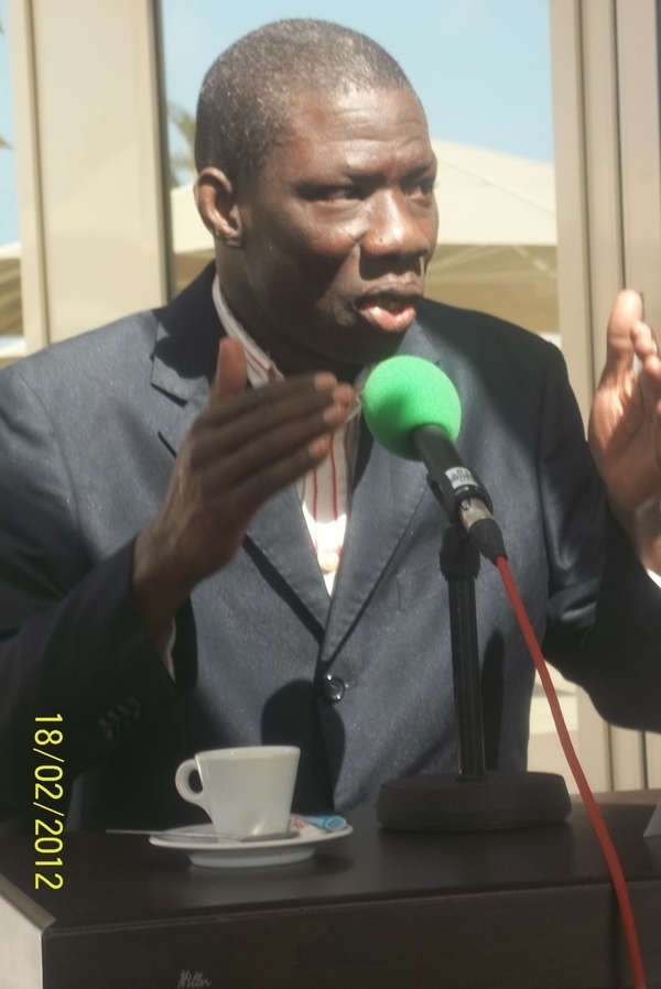 L’essayiste Abdoul Aziz Diop annonce son adhésion à l’APR