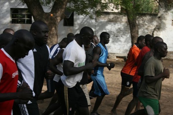 [ ENTRETIEN ] KATY DIOP, COACH DU ROI DES ARÉNES : «Yékini a fini avec ses entrainements»