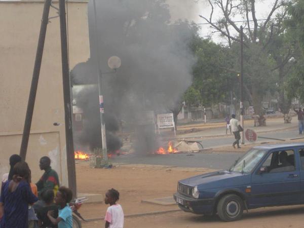 La mairie de Thiès-Ouest saccagée et incendiée