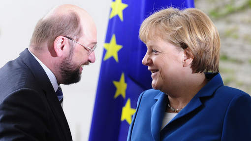 Merkel à Hollande: "Prendre les décisions nécessaires pour l'Europe"