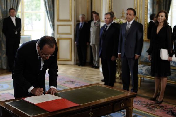 EN IMAGES : La passation de pouvoirs entre Hollande et Sarkozy