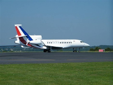 L’avion d’Hollande touché par la foudre