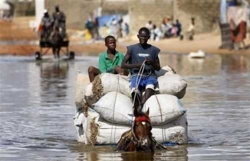 Une charrette dans l’eau