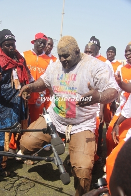 En tournée en Gambie : Balla Gaye 2 crée la panique à Banjul