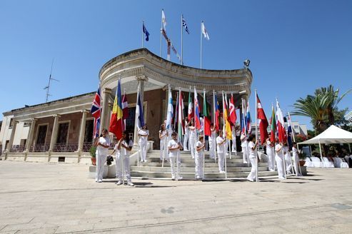 Mis sous tutelle de l'Europe, Chypre en prend la présidence