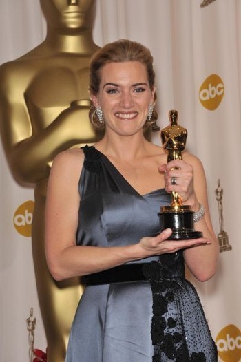 Kate Winslet fière de son corps