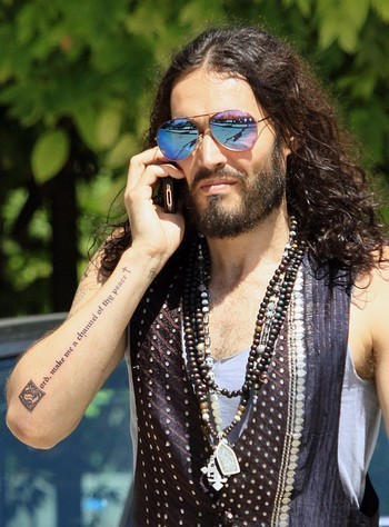 Russell Brand : un tatouage pour combattre la drogue !