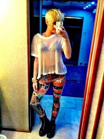 Miley Cyrus adopte un look punk !