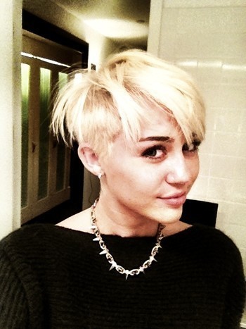 Paris Jackson défend Miley Cyrus