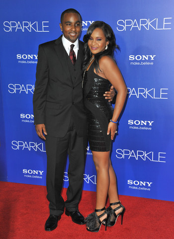 Bobbi Kristina se serait fiancée à son demi-frère !