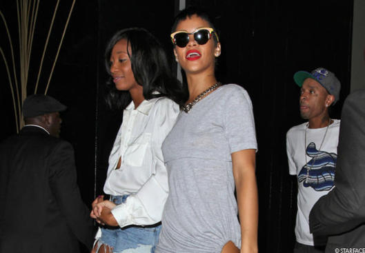 Rihanna, un si mini rikiki T-Shirt