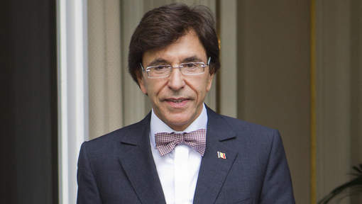 Elio Di Rupo se dit donneur d'organes sur Facebook