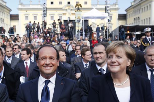 Hollande et Merkel exaltent l'amitié franco-allemande