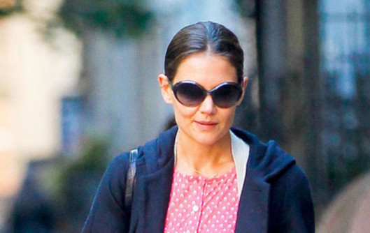 Katie Holmes incognito dans le métro new-yorkais