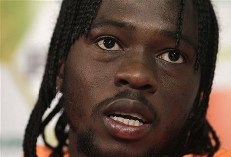 Gervinho tombé sous le charme des femmes sénégalaises