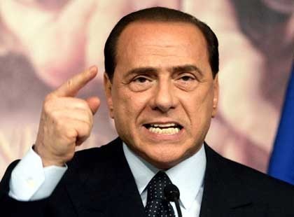 Italie : la condamnation de Silvio Berlusconi à quatre ans de prison ferme réduite à un an