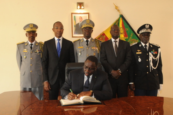 Macky Sall annonce 10 millions de francs de prime pour les invalides et blessés de guerre