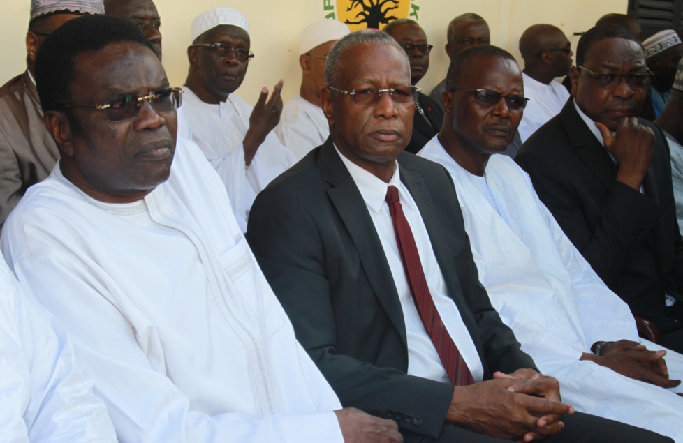 Me Mbaye Jaques Diop à coté de Bathily et Tanor Dieng lors des obsèques du professeur Assane Seck