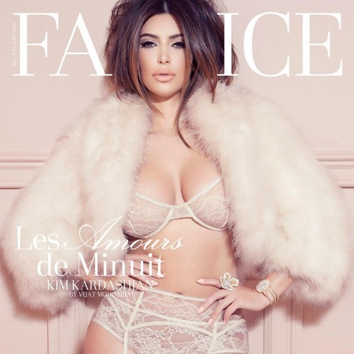 PHOTOS Kim Kardashian presque nue et en lingerie