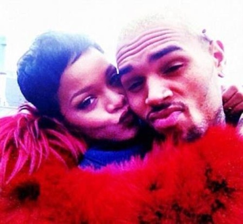 PHOTO Chris Brown : Rihanna lui manque