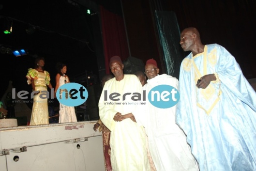 Coumba Gawlo et Aïda Samb chantent Samba Diabaré Samb et font pleurer Sorano