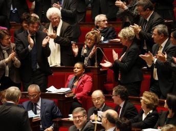 France : le mariage pour tous adopté à l’Assemblée nationale