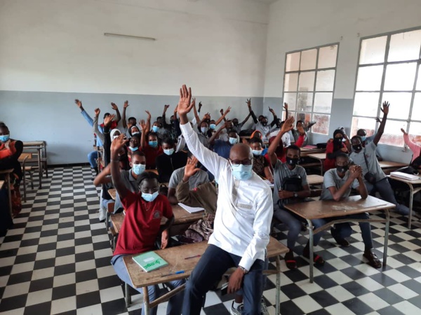 Lycée Lamine Guèye : le ministre Abdoulaye Diop de retour en classe