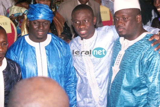 Aziz Ndiaye et son frère Baye Ndiaye très complices avec Pape Diouf 