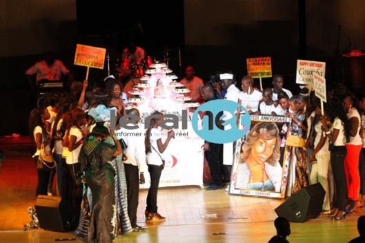 [Photos] Pour l'anniversaire de ses 23 ans de carrière, Coumba Gawlo Seck met le "feu" au Grand Théâtre